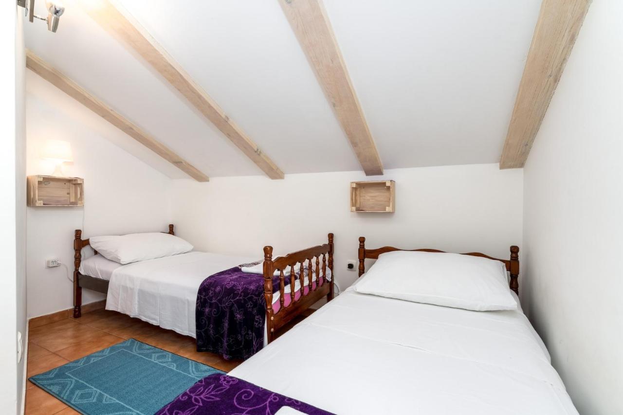 Apartments With A Parking Space Baska, Krk - 13907 Εξωτερικό φωτογραφία
