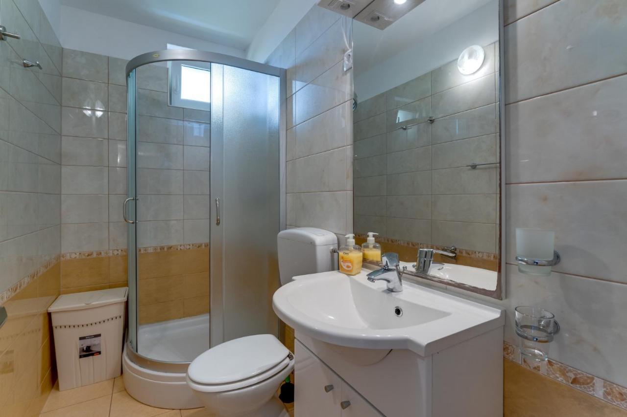 Apartments With A Parking Space Baska, Krk - 13907 Εξωτερικό φωτογραφία